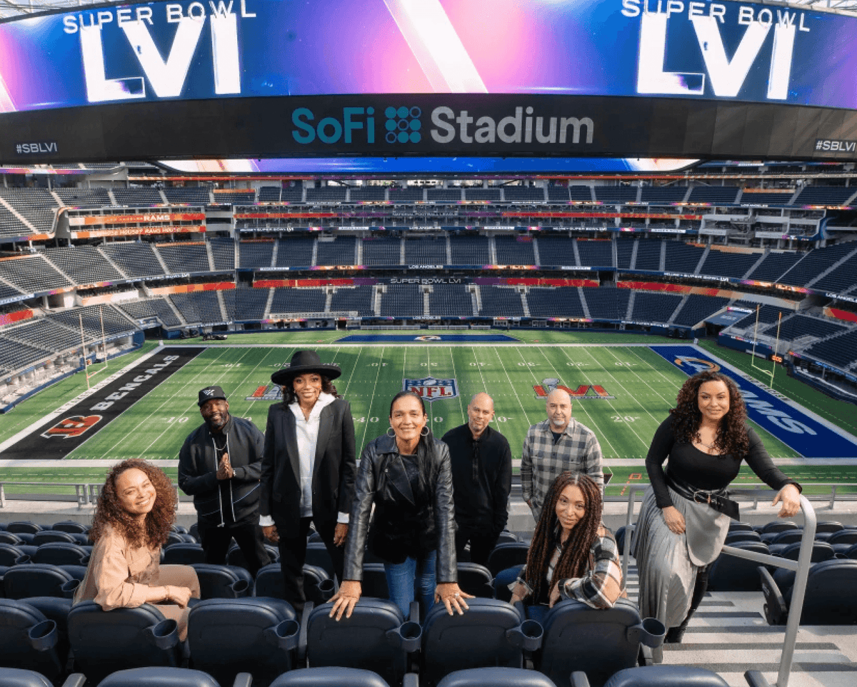 Super Bowl LVI Pin 1 – El Lay Sports Inc